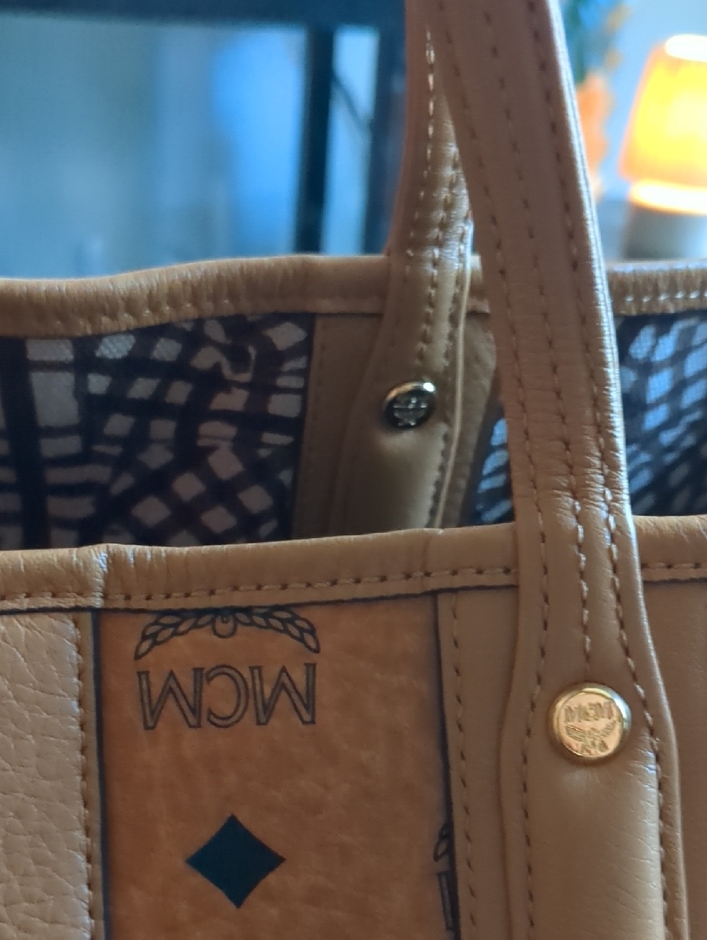 🧡MCM Cognac Monogram Tote with Gold Hardware. AUTHENTIC 🧡🧡 - Picture 13 of 16